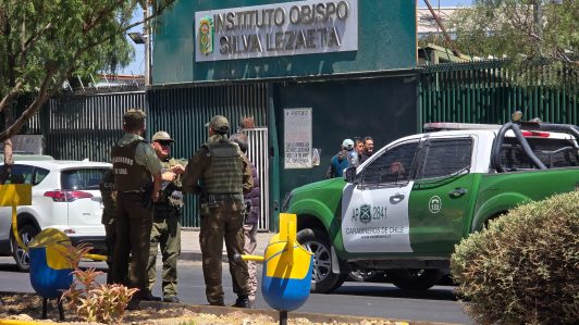 "Intentó proteger a los niños, abrazo a algunos": Los dramáticos testimonios del ataque en un colegio de Calama que terminó con una inspectora muerta