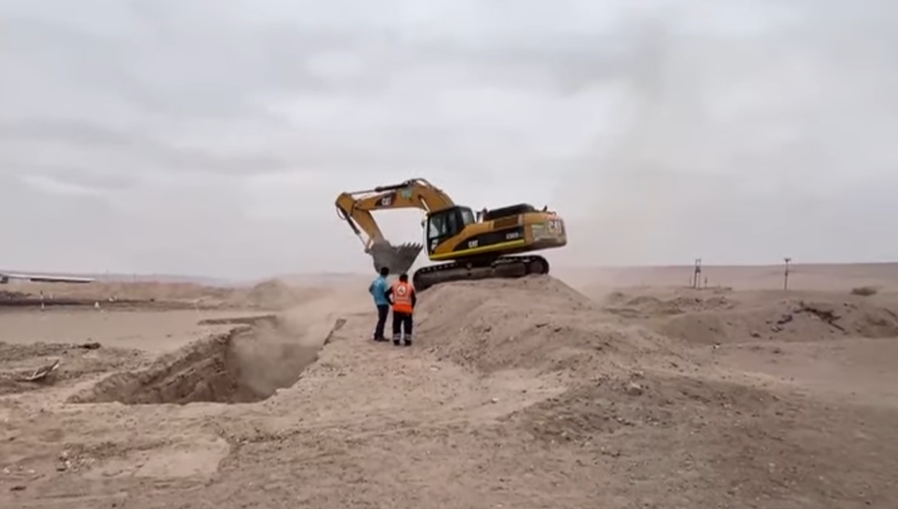 Perú también excava una zanja en la frontera con Chile, pero con un motivo distinto