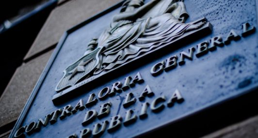 Defensa instruye a la Fuerza Aérea y a la Dirección General de Aeronáutica Civil iniciar sumarios tras informe de Contraloría