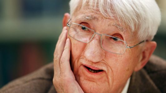 Murió el filósofo alemán Jürgen Habermas a los 96 años