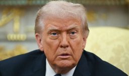 Trump dice que "pronto" anunciará los países que colaboran con el estrecho de Ormuz