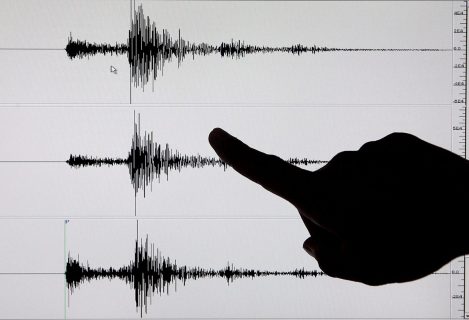 Terremoto de magnitud 7,4 sacude las costas de Indonesia y genera alerta de tsunami