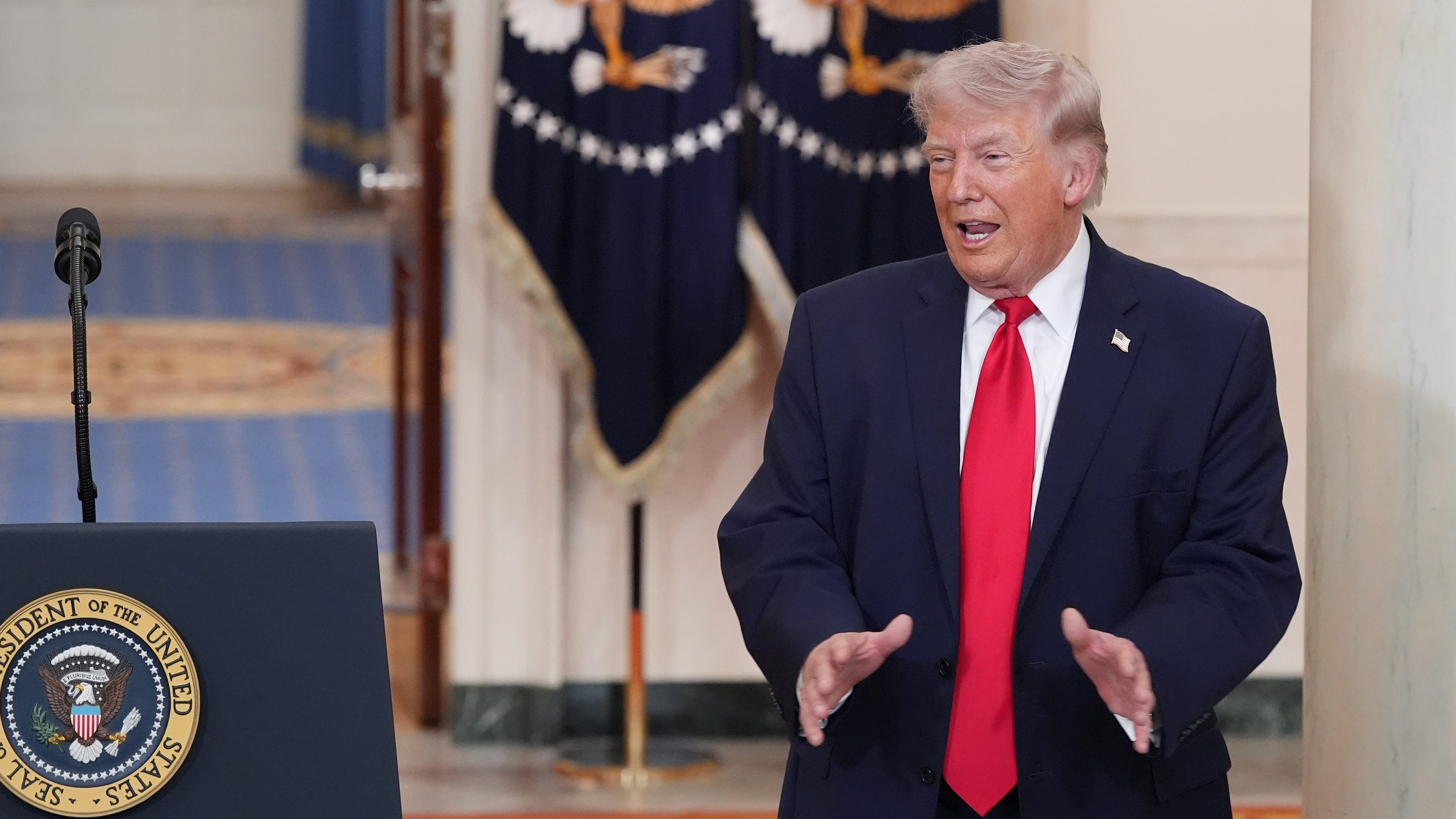 “Quedan 48 horas para que se desate el infierno”: Donald Trump reitera ultimátum a Irán para acabar con bloqueo en estrecho de Ormuz