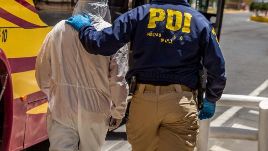 Gobierno informó expulsión de argentino que participó en "desórdenes públicos graves" en Santiago: Tenía permiso de turista vencido