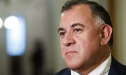 "Esta situación lo conversé con Jeannette Jara": Eric Aedo revela diálogo con la excandidata sobre su incorporación a la Municipalidad de Santiago