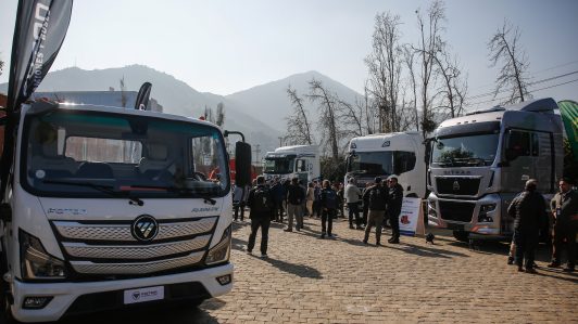 “Es una lápida para el sector”: Gremio de camioneros pide medidas al Gobierno tras nueva alza de combustibles