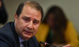 Migraciones estima cerca de 330 mil extranjeros en situación irregular y afirma que de otros 100 mil “no se sabe absolutamente nada”