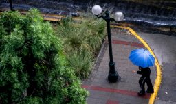 Meteorología emite aviso por probables tormentas eléctricas en sector cordillerano de la Región Metropolitana