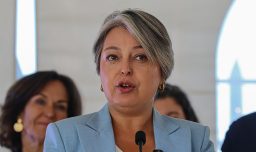 Jeannette Jara destaca reducción a 42 horas “aunque a la ultraderecha no le guste que las personas tengan derechos”