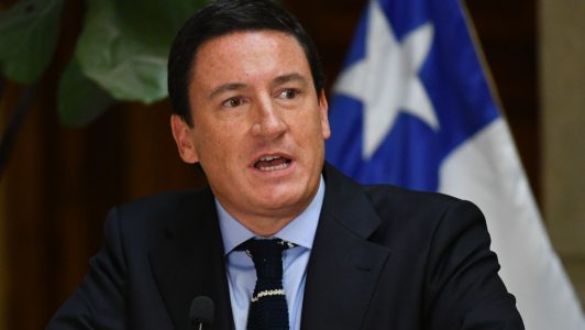 Squella duda de la versión del rector de la UACh tras agresión a ministra de Ciencia y apunta a su "perfil activista"