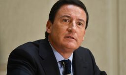 Squella (Republicano) apunta a "errores" en envío de oficios por cierre de programas: "Llamaría al Segundo Piso a que tomara las riendas"