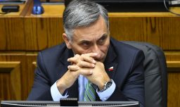 “Los rectores no pueden actuar con complacencia ante la violencia”: Vial pide citar a rector de la UACh ante comisión de Educación