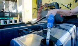 Proyecciones del precio de las bencinas para abril: ¿Cómo evolucionará el precio de los combustibles?