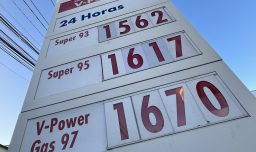 Valor del petróleo sube 10% tras declaraciones de Trump: Precio de las bencinas seguirá al alza durante abril