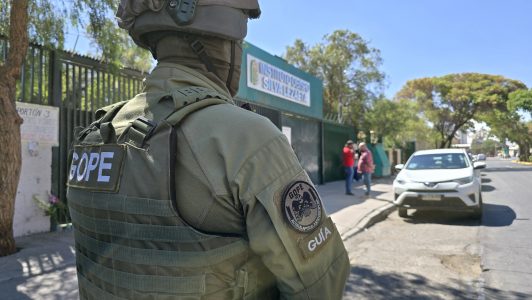 Nuevo caso de violencia escolar en Calama: Estudiante fue apuñalado por compañero a las afueras del colegio