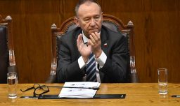 "Estamos bajando el impuesto a las empresas, no a los empresarios": Ministro García Ruminot explica alcance de rebaja de impuestos anunciada por el Gobierno