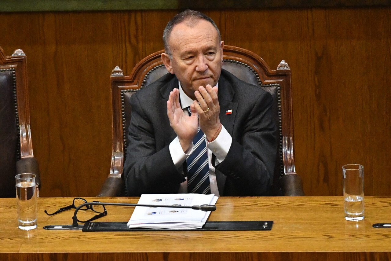 “Estamos bajando el impuesto a las empresas, no a los empresarios”: Ministro García Ruminot explica alcance de rebaja de impuestos anunciada por el Gobierno