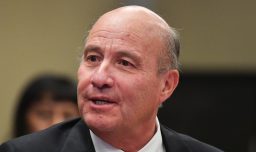 Tras anuncio de cobro, ministro Quiroz asegura que recaudación del CAE aumentó