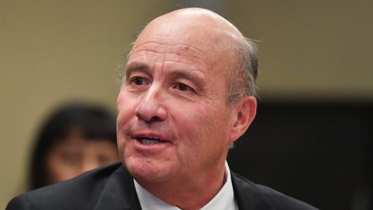 Tras anuncio de cobro, ministro Quiroz asegura que recaudación del CAE aumentó