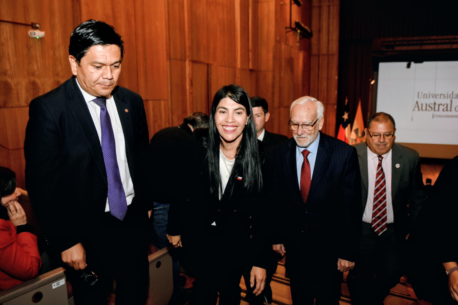 “Quiero saber cómo los otros chilenos están experimentando esta violencia también”: Ministra Lincolao rechaza aumentar su seguridad tras agresión en Valdivia