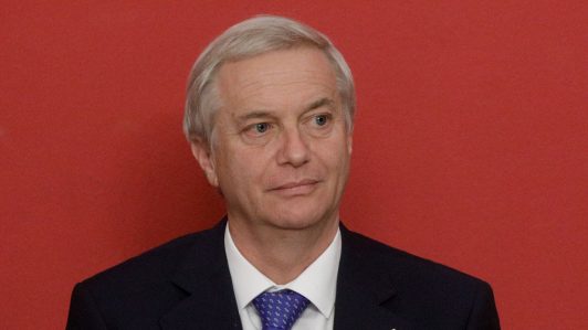 Presidente Kast por hechos violentos en establecimientos educacionales: “Si alguien destruye, tiene que perder algunos beneficios”