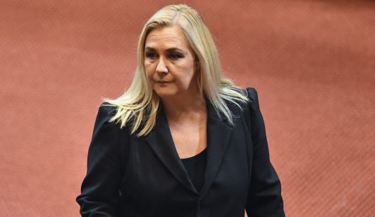 Jiles por proyecto de reconstrucción: “Favorece a los súper ricos, pero el Gobierno anterior favoreció a los súper súper ricos ”