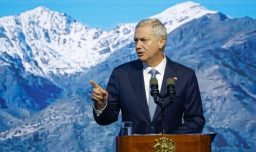 Gobierno de Chile condena "enérgicamente" ataque que obligó la evacuación de Trump