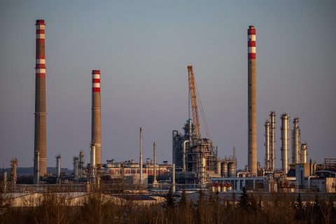 Portugal aprueba un proyecto de ley para reducir más el impuesto a los combustibles