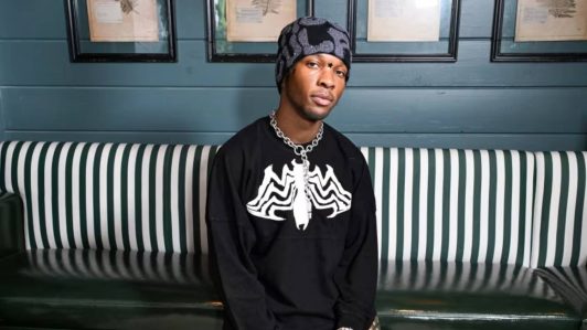 Cantante d4vd acusado de asesinato de una adolescente de 14 años luego de que encontraran cadáver en su auto