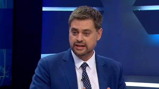 Manouchehri no descarta acudir al TC contra el proyecto de reconstrucción: “Vamos a utilizar todas las herramientas que la ley nos entregue”