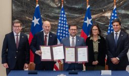Chile firma acuerdo con Estados Unidos para impulsar inversión en minerales críticos y combatir el crimen organizado