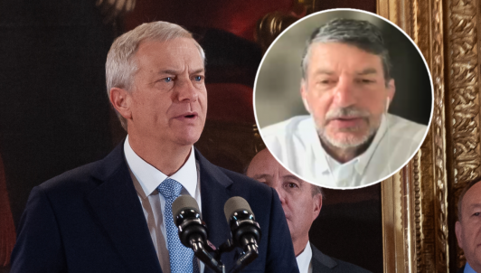 Claudio Agostini propone "bala de plata" para financiar plan de reconstrucción: Igualar el impuesto al diésel con la gasolina