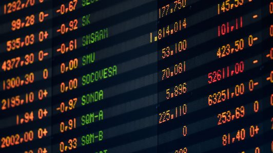 IPSA cierra a la baja y cae de los 10.700 puntos ante la incertidumbre en Medio Oriente