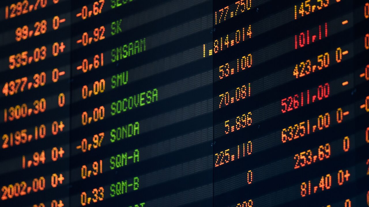 IPSA cierra a la baja y cae de los 10.700 puntos ante incertidumbre en Medio Oriente