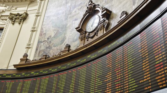 IPSA sube más de 300 puntos impulsado por acciones de Latam y tregua en Medio Oriente