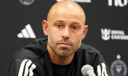 Ex DT de la U dirigirá a Messi: Asumirá en Inter Miami tras renuncia de Javier Mascherano