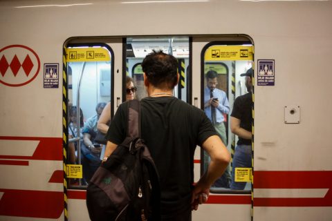 Complejo mes para Metro: Servicio suma 10 justificativos por retrasos en menos de 30 días hábiles