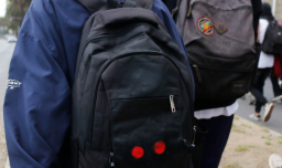 Diputada Muñoz respalda revisión de mochilas en colegios: “Le devuelve la autoridad a las instituciones de educación”