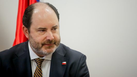 Ministro del Trabajo advierte que aumento del salario mínimo debe ser “acotado” ante la tasa de desempleo