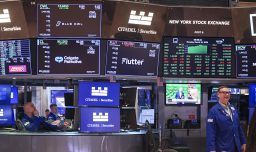 Petróleo baja de los US$ 90 y Wall Street pisa el acelerador alcanzando máximos históricos tras apertura del estrecho de Ormuz