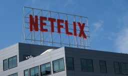 Tribunal italiano declara ilegales las subidas de precios de Netflix y ordena reembolsos a suscriptores