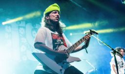 Turnstile inicia su show en Coachella con video del padre de Brendan Yates tras atropello ocasionado por ex guitarrista