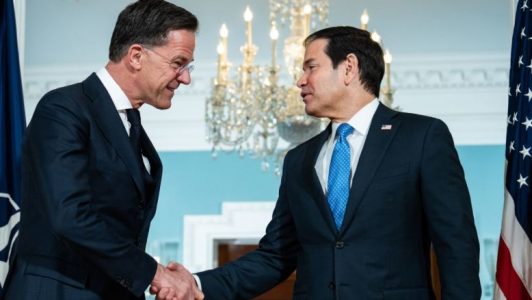 El jefe de la OTAN dice que entiende la "decepción" de Trump con los aliados por Irán