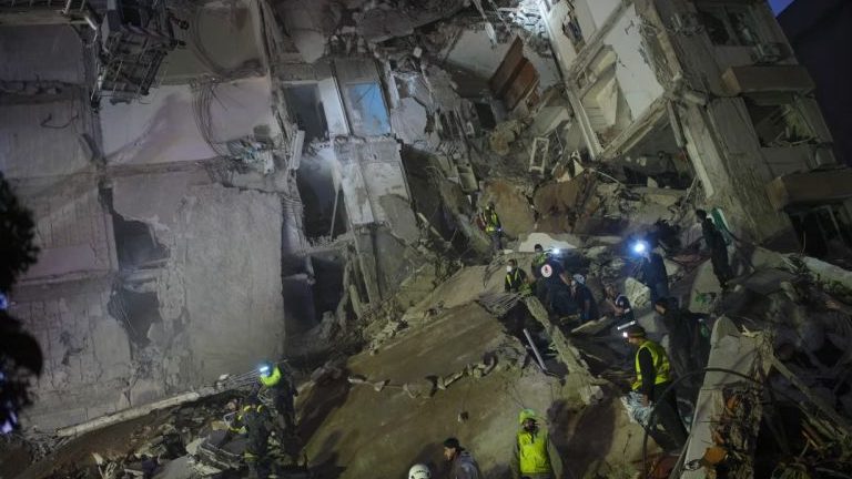 La Casa Blanca dice que los ataques israelíes contra el Líbano no forman parte del alto el fuego temporal