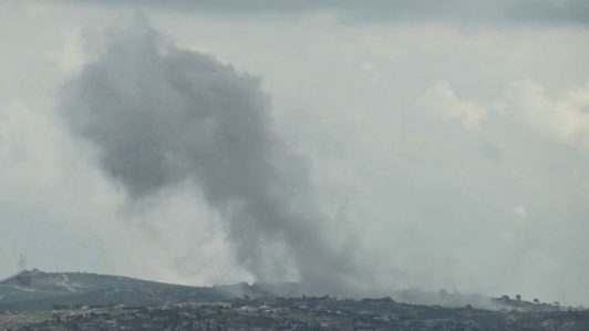 Israel y Hezbollah intercambian ataques en medio de tregua y previo a cruciales conversaciones entre EE. UU. e Irán