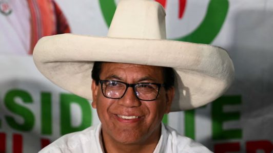 Elecciones en Perú: Roberto Sánchez pasa al segundo puesto con el 89,6% de los votos escrutados