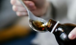 ISP emite alerta de retiro del mercado para medicamento antiepiléptico