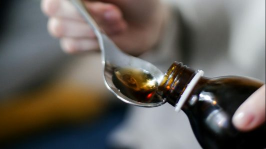 ISP emite alerta de retiro del mercado para medicamento antiepiléptico