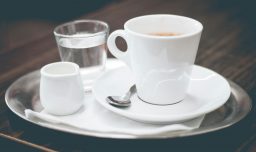 Estudio de la U. de Chile revela que el consumo de edulcorantes puede alterar la microbiota y el metabolismo hasta en los nietos