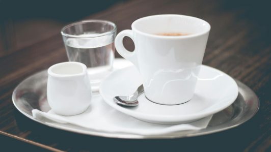 Estudio de la U. de Chile revela que el consumo de edulcorantes puede alterar la microbiota y el metabolismo hasta en los nietos